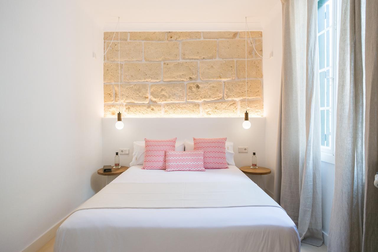 Llonga'S 11Th Youth Hostel Ciutadella  Eksteriør bilde